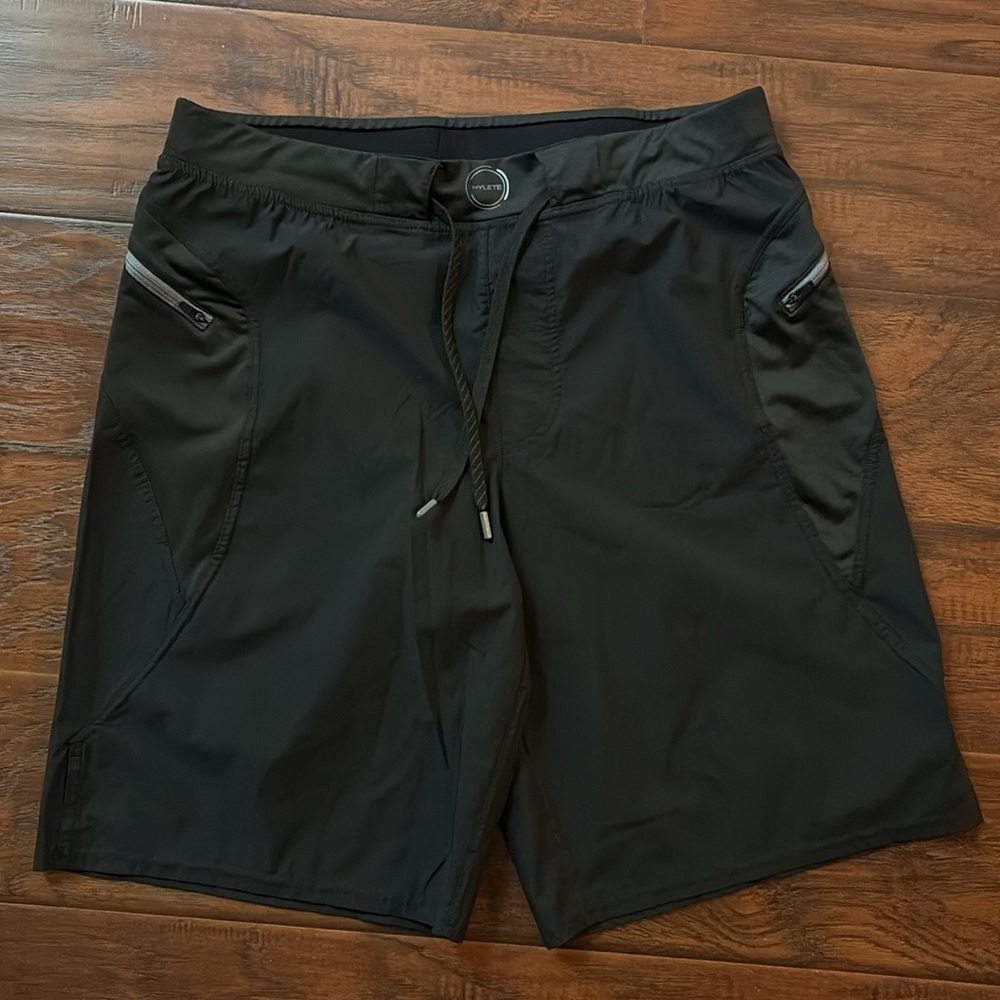 HYLETE Men’s Shorts Black Color Size L